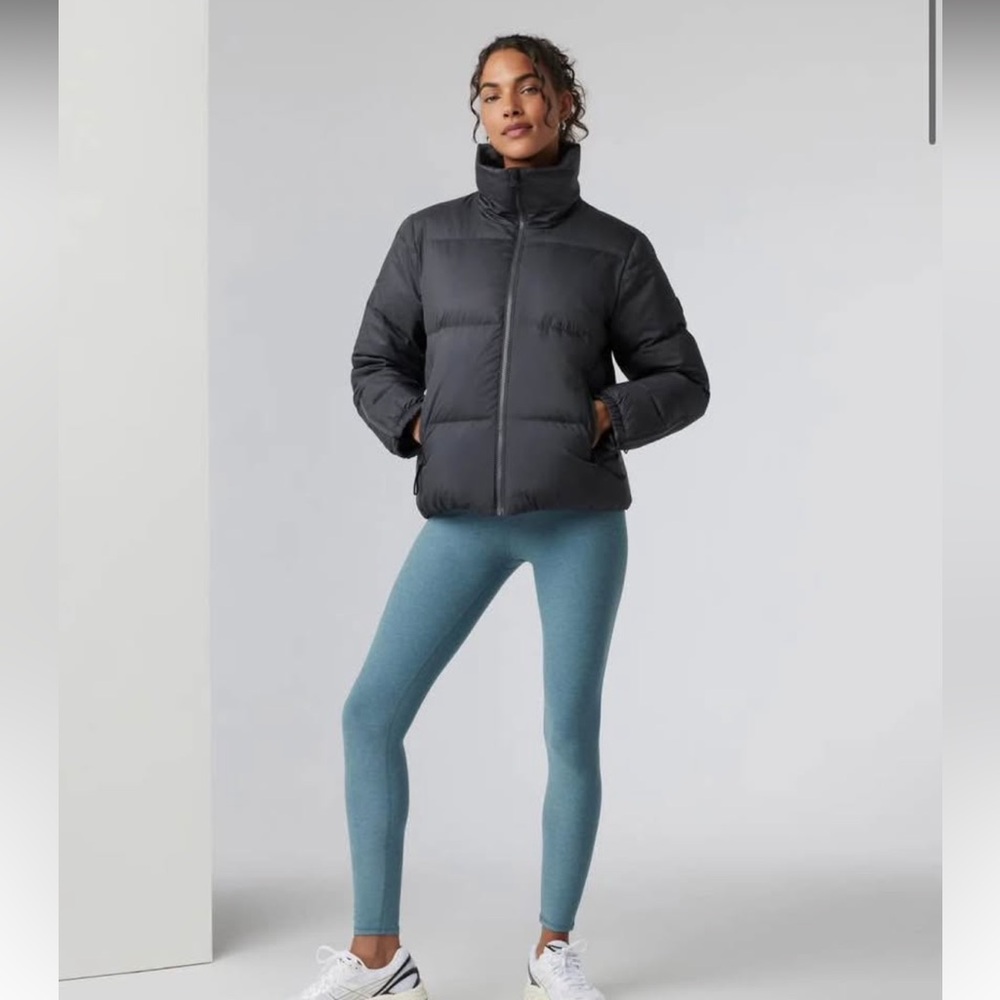 Vuori Hillside Down Jacket – Women’s Large, Black